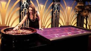 mmbet VIP ကတ်ဂိမ်းကစားသမားများ Blackjack Poker ဆုကြေးရနေသောမြင်ကွင်း